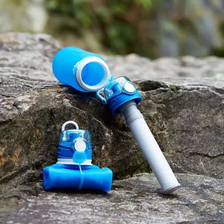 Gourde filtrante HumaGreen en bleu avec système de filtration intégré pour une hydratation sécurisée